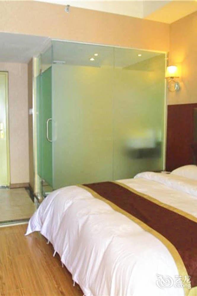 Helun Hotel Chengdu Exterior foto